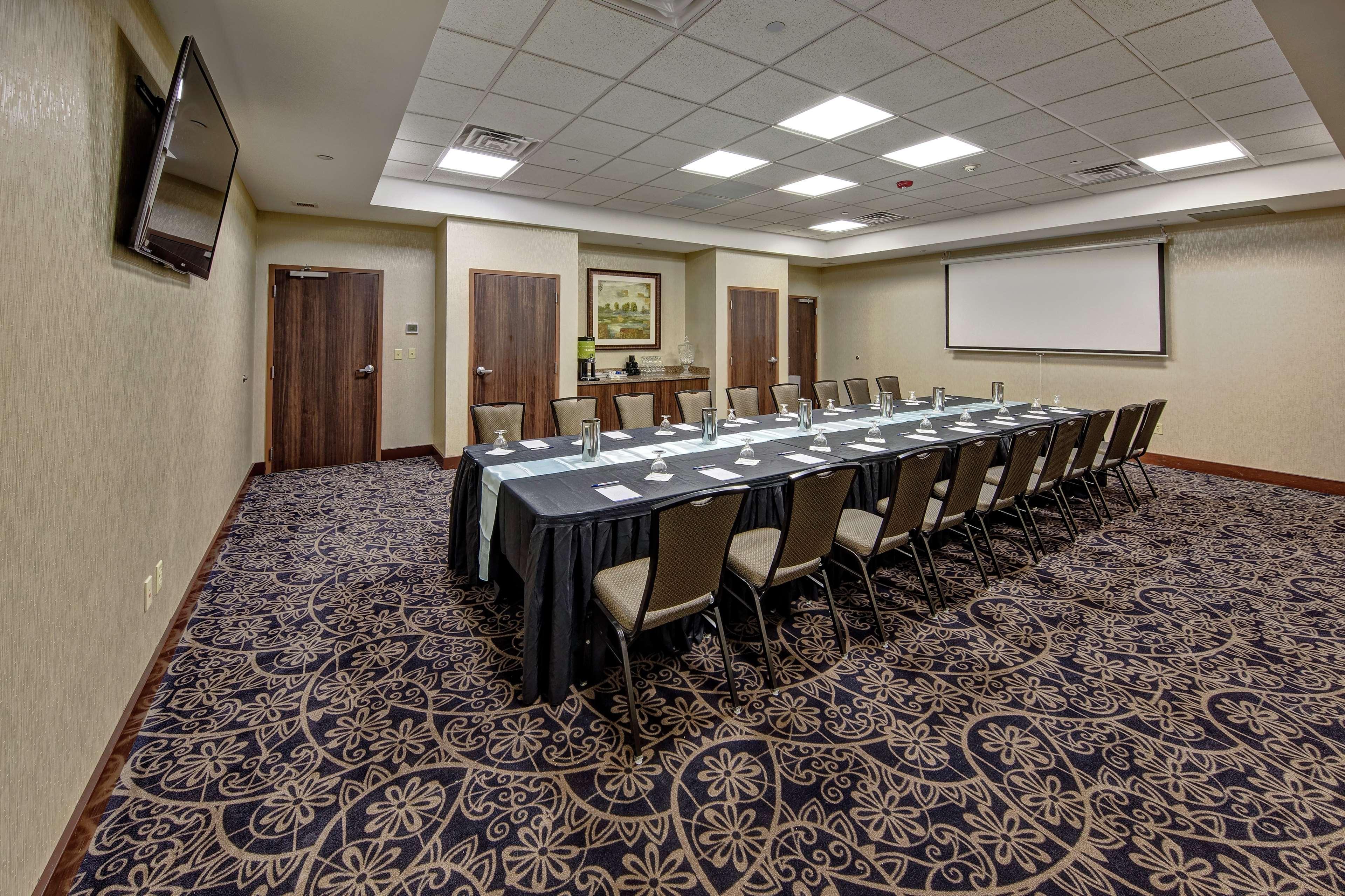 Hilton Garden Inn Midtown Tulsa Dış mekan fotoğraf