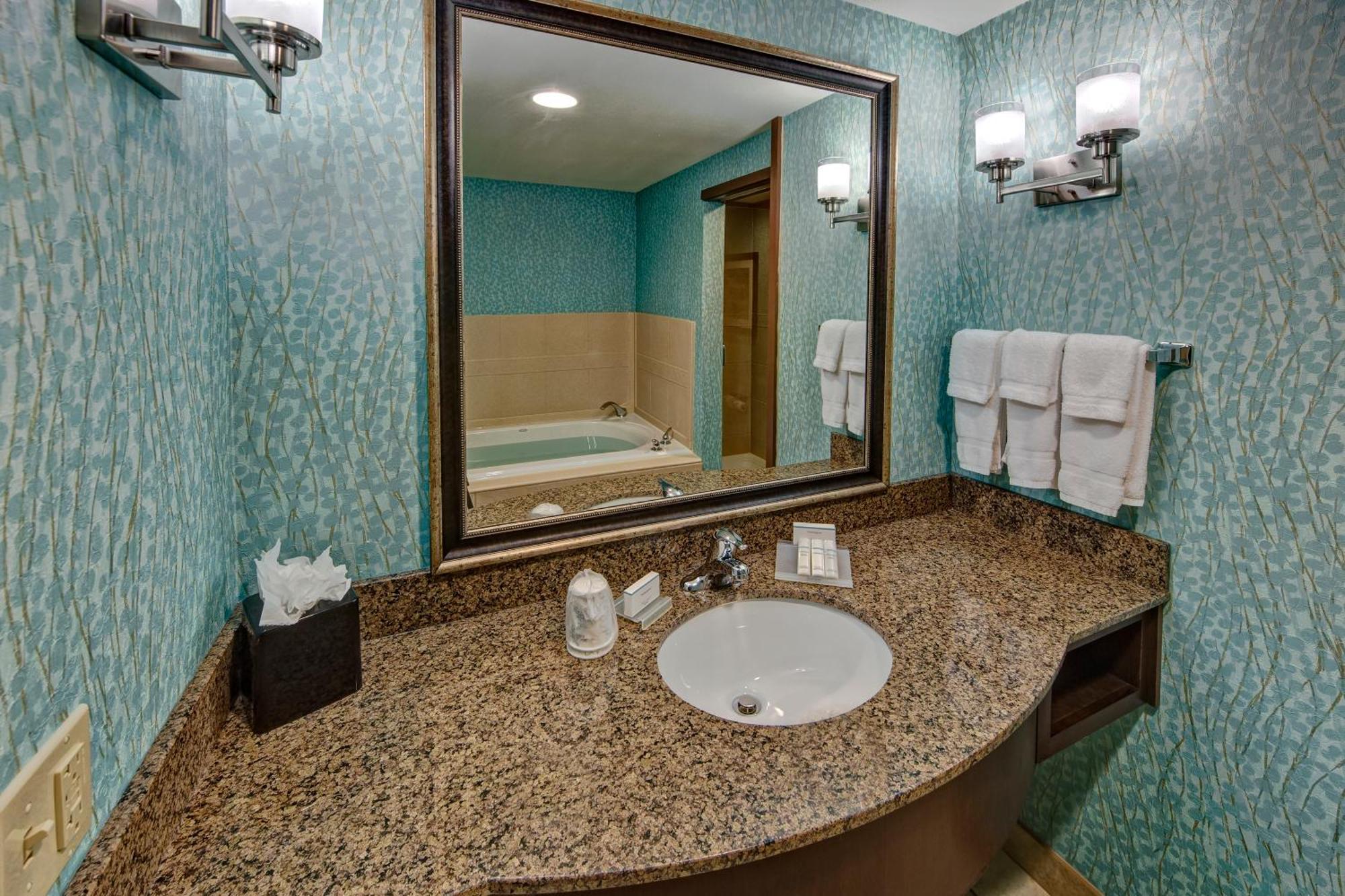 Hilton Garden Inn Midtown Tulsa Dış mekan fotoğraf