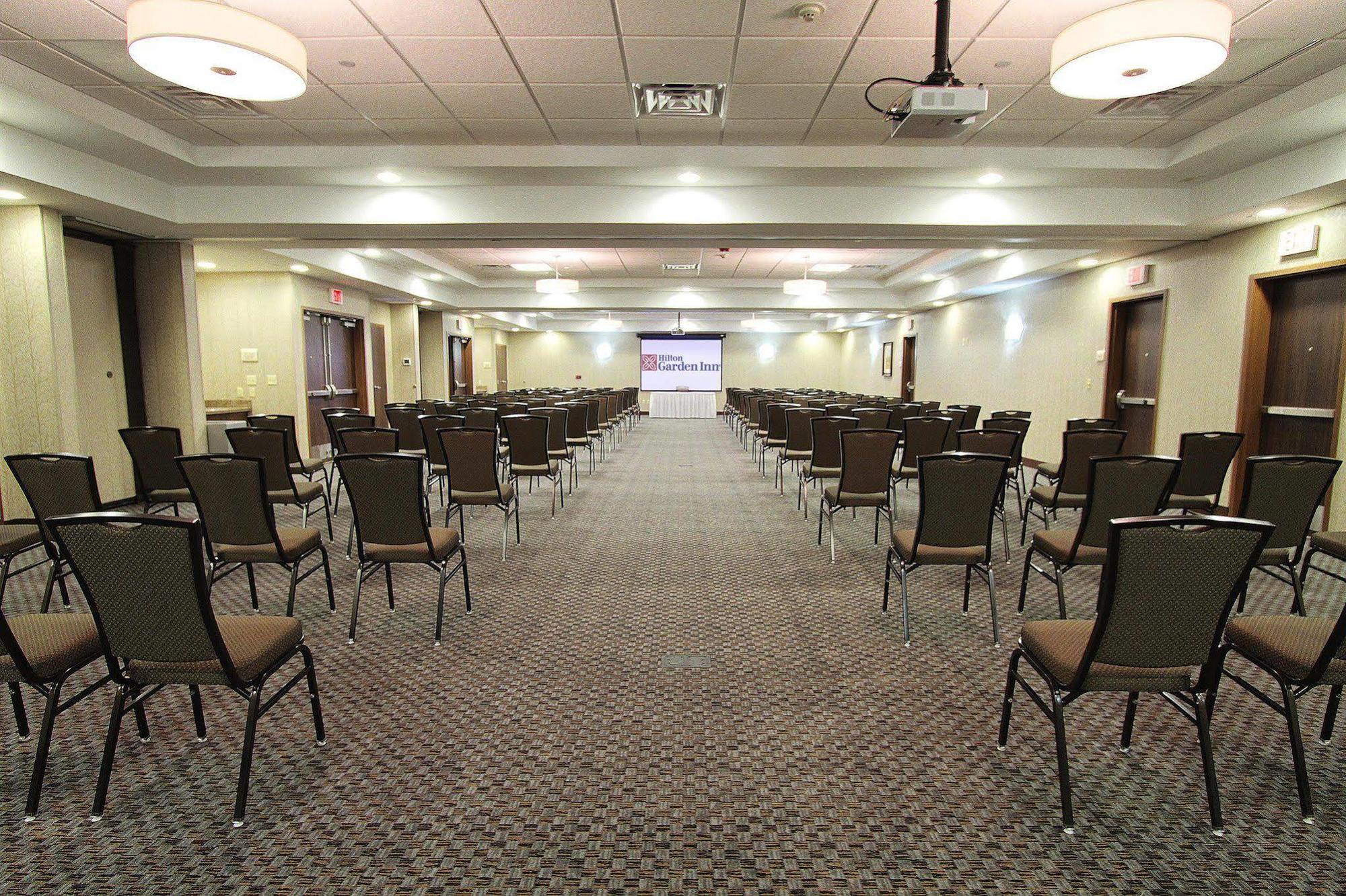 Hilton Garden Inn Midtown Tulsa İş olanakları fotoğraf